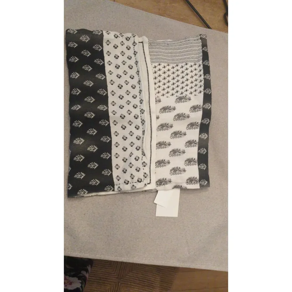 Set of 2 Magaschoni Linen Pillow Shams, Black & White Pattern, 16x16 NWT
